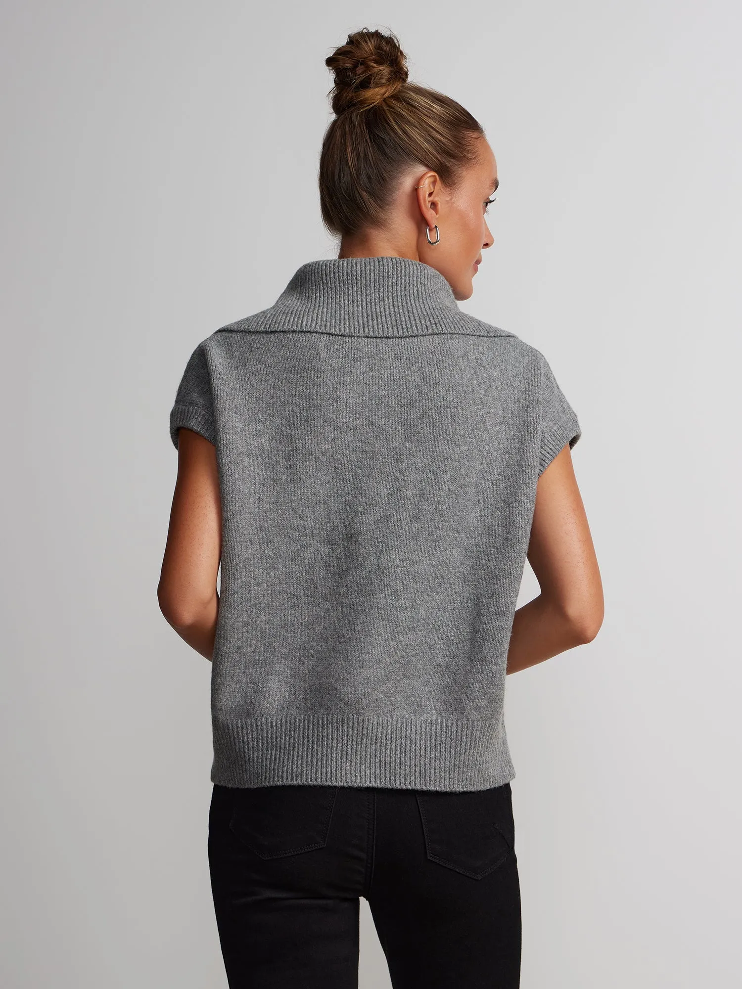 Quarter Zip Heathered Pullover