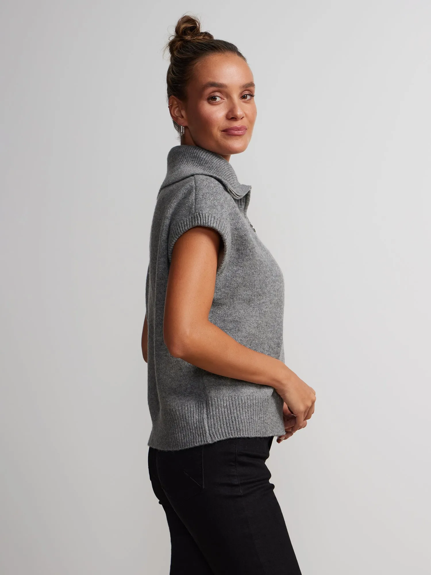 Quarter Zip Heathered Pullover