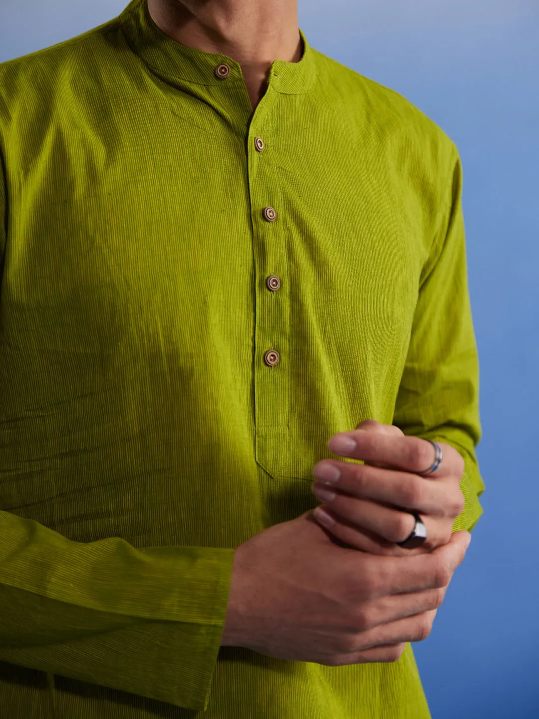 SHVAAS By VASTRAMAY Men's Green Pure Cotton Handloom Kurta